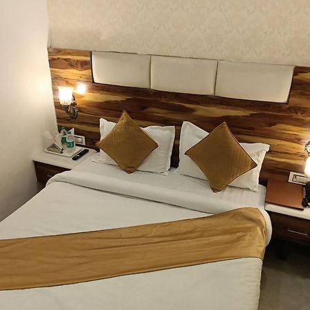 Hotel D Plaza Zirakpur Extérieur photo