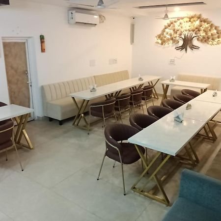 Hotel D Plaza Zirakpur Extérieur photo