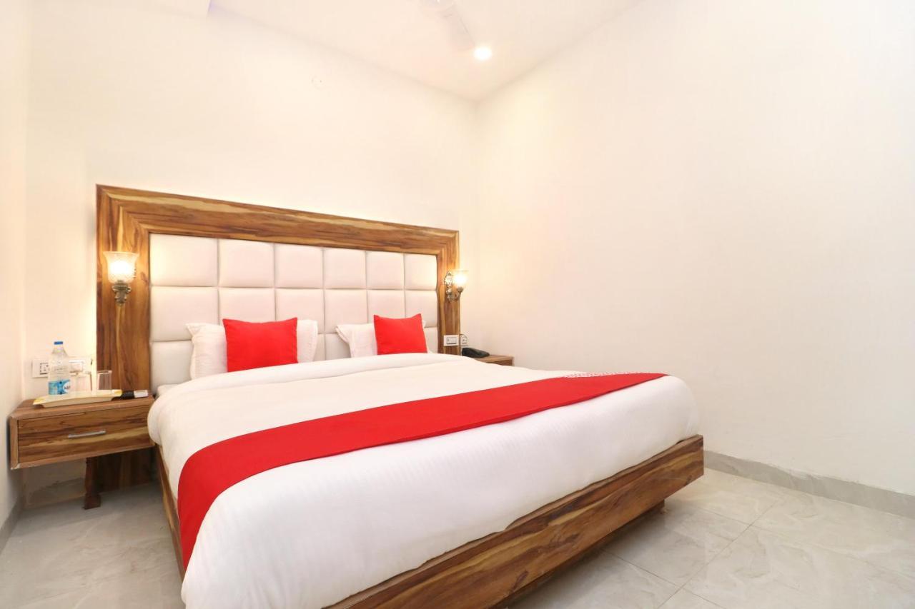 Hotel D Plaza Zirakpur Extérieur photo