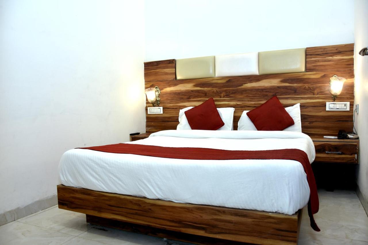 Hotel D Plaza Zirakpur Extérieur photo