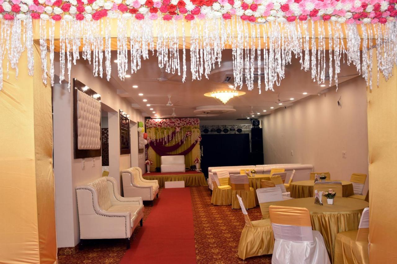 Hotel D Plaza Zirakpur Extérieur photo