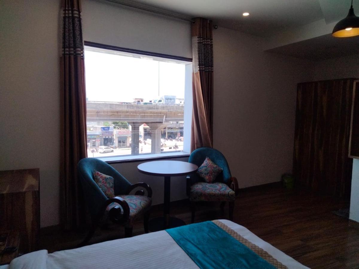 Hotel D Plaza Zirakpur Extérieur photo