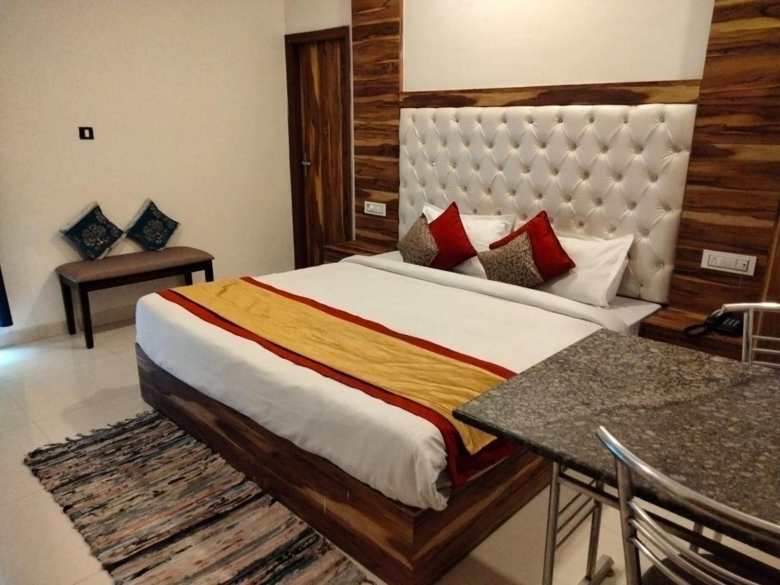Hotel D Plaza Zirakpur Extérieur photo