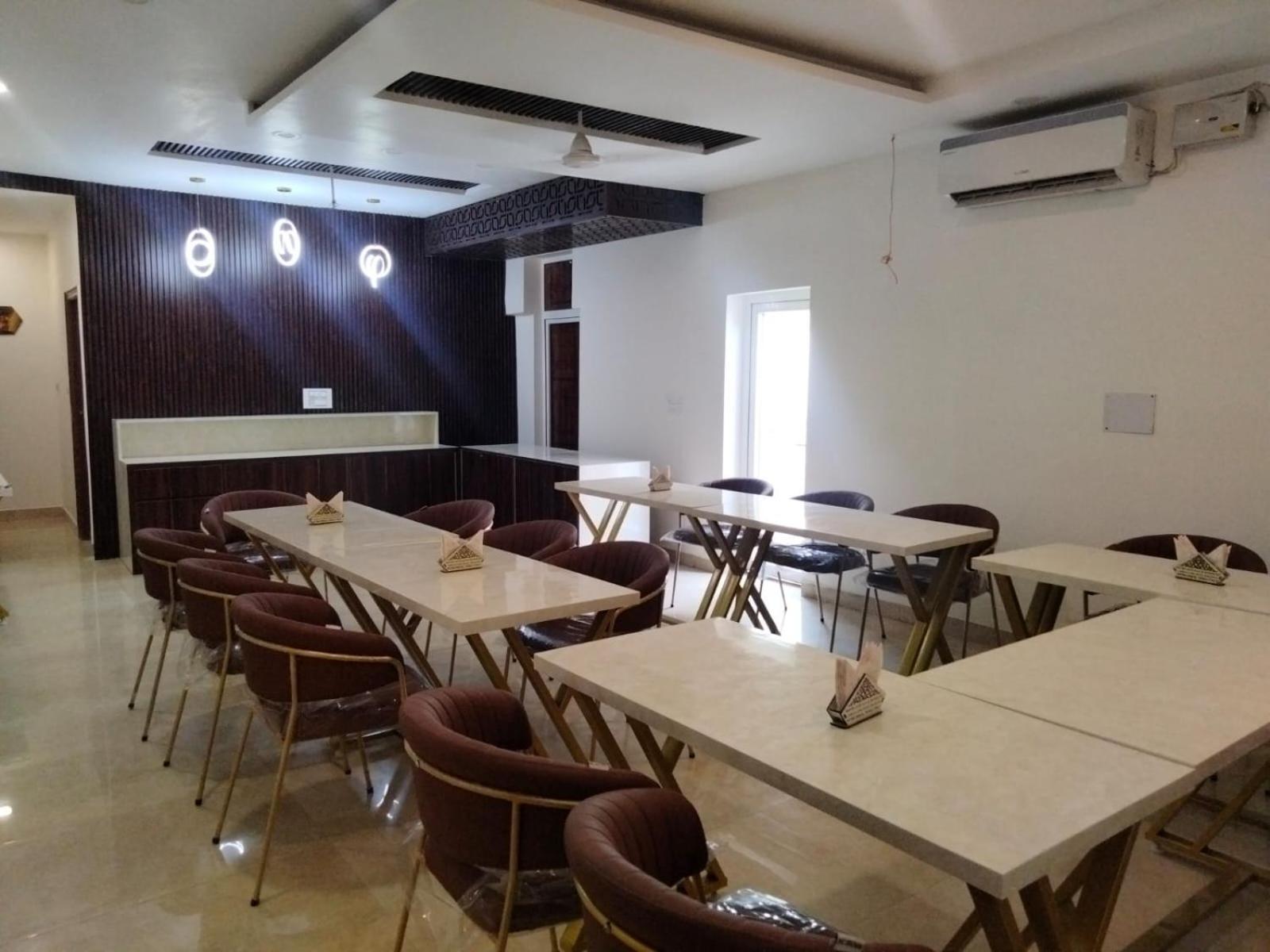 Hotel D Plaza Zirakpur Extérieur photo