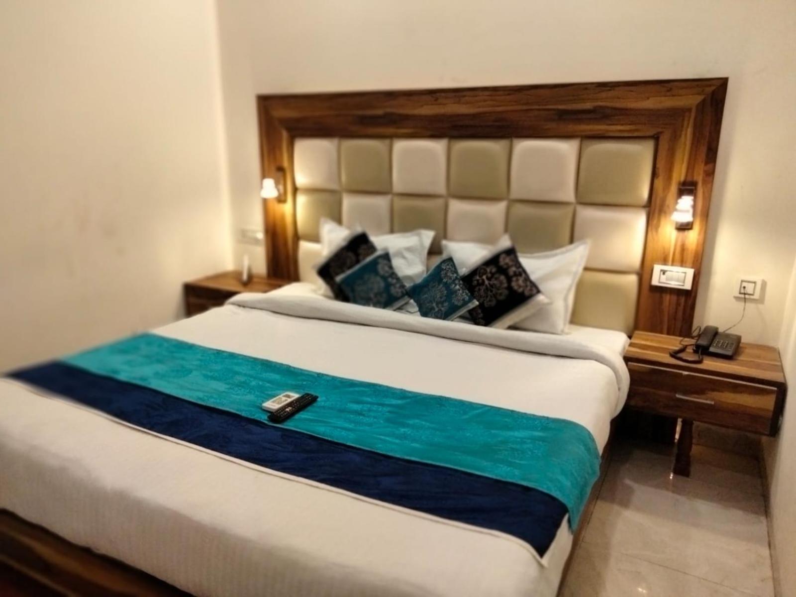 Hotel D Plaza Zirakpur Extérieur photo