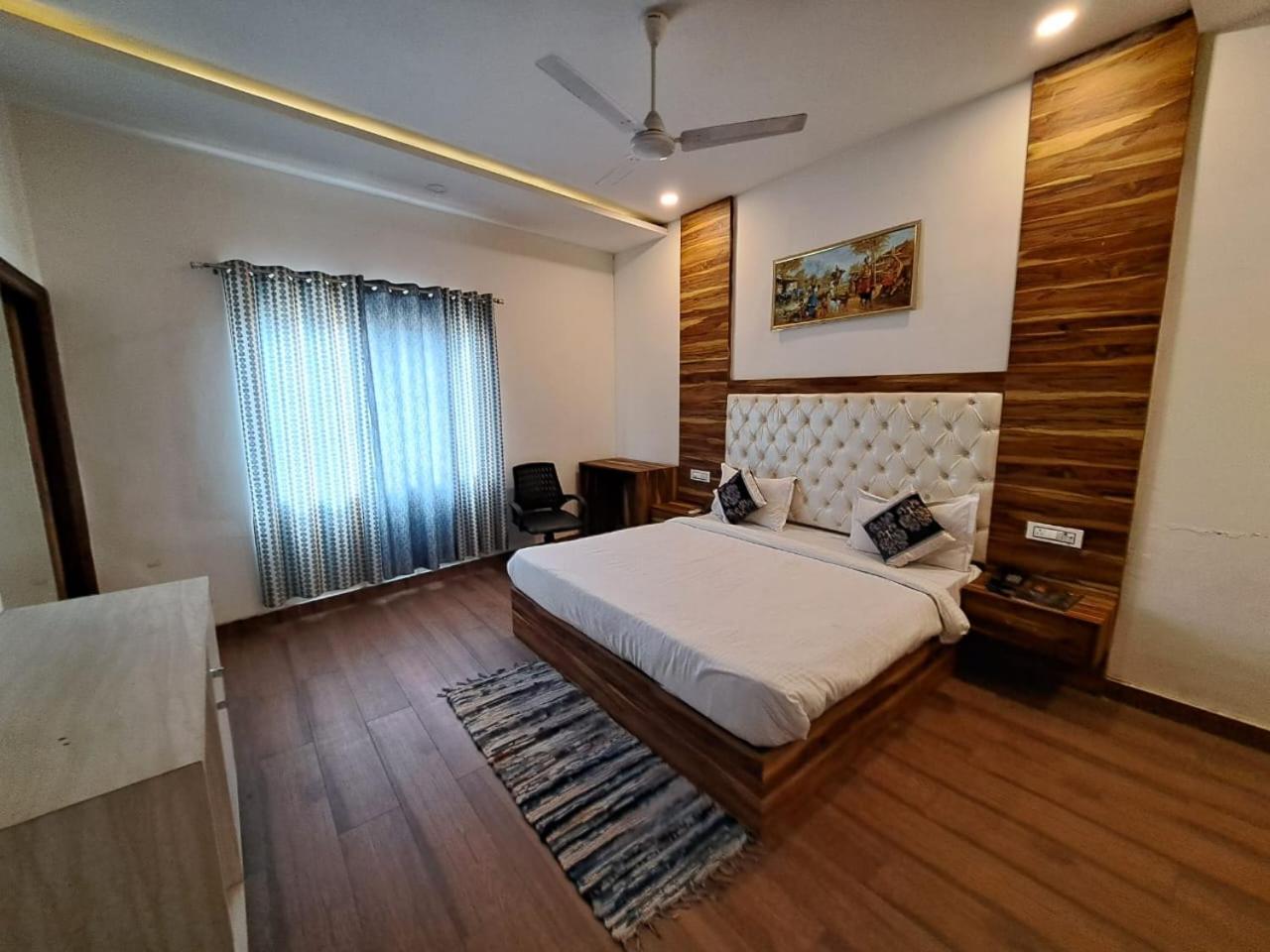 Hotel D Plaza Zirakpur Extérieur photo