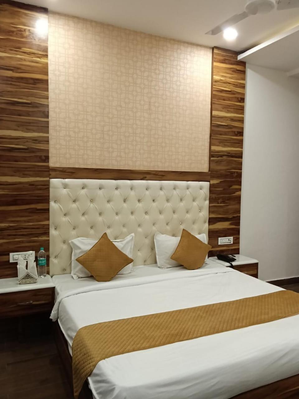 Hotel D Plaza Zirakpur Extérieur photo