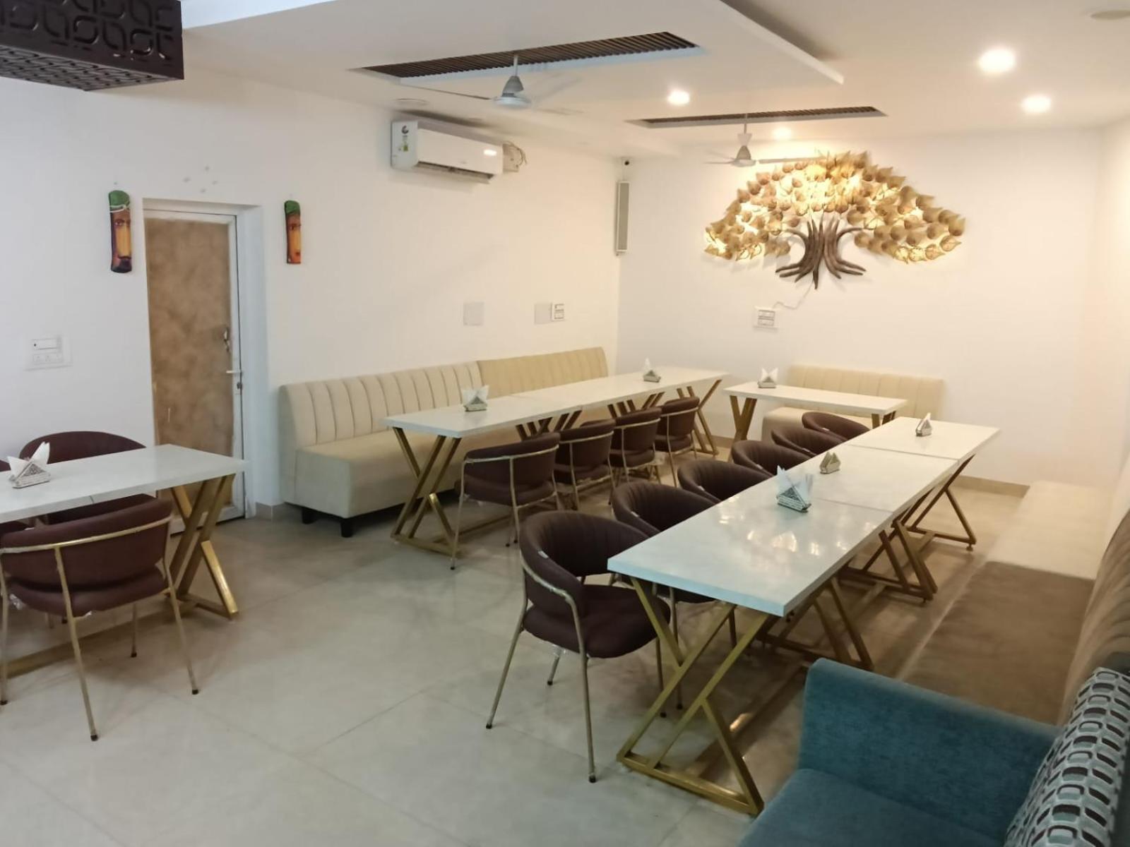 Hotel D Plaza Zirakpur Extérieur photo