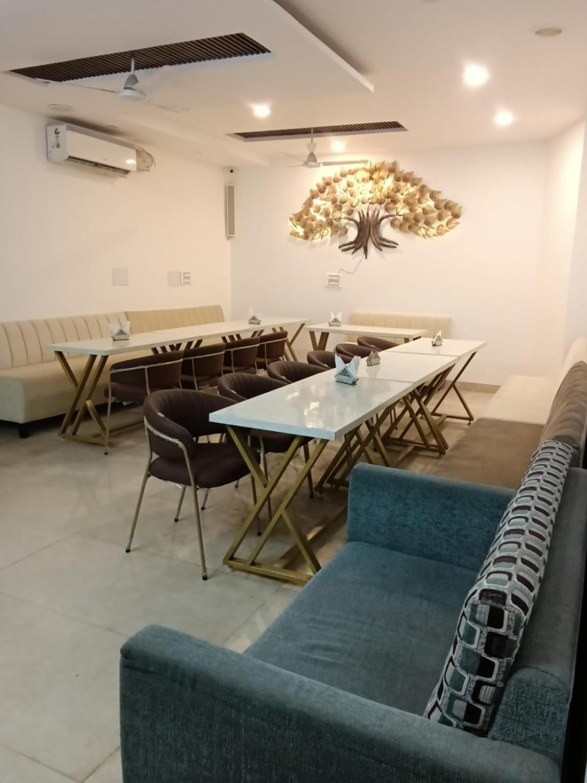 Hotel D Plaza Zirakpur Extérieur photo